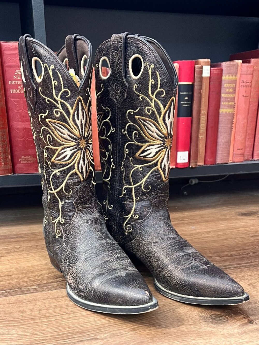 NEW Durango Womens Distressed Floral Stitching Western Cowgirl Boots Sz 7.5